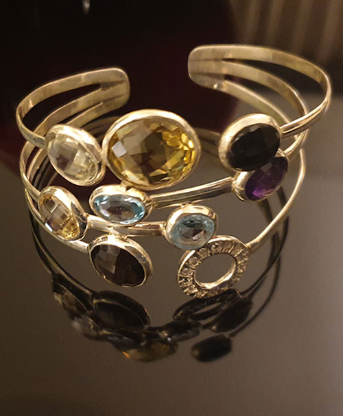 Multistone Crown Bangle