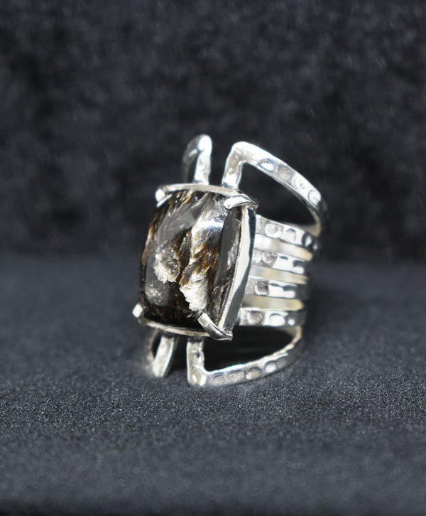 Serafanite Ring