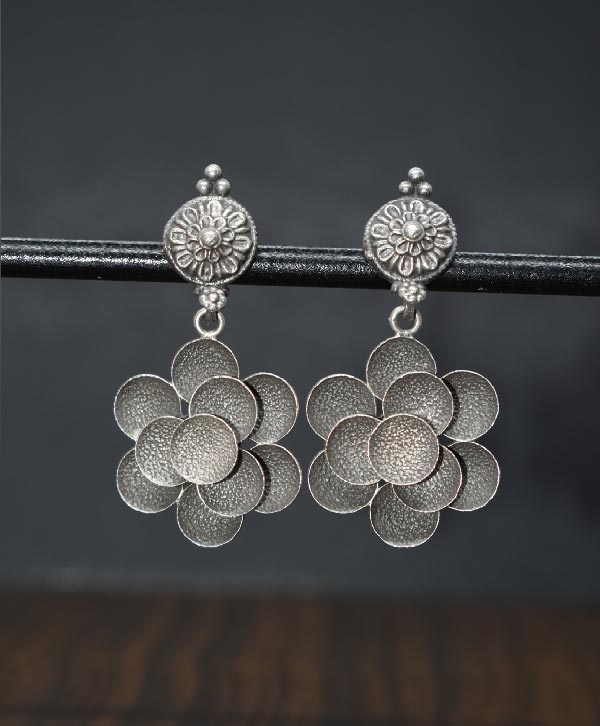 Silver Petal Whirl