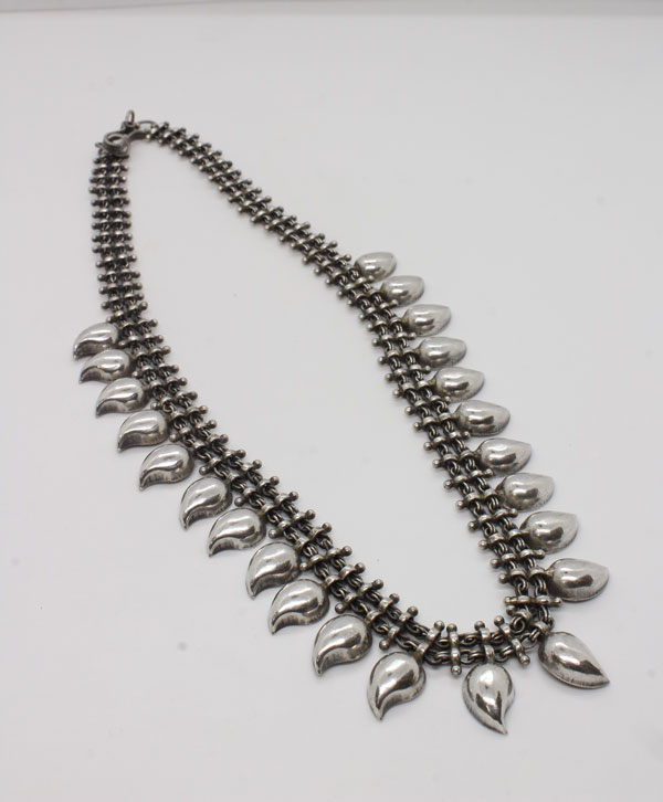 Taruva Necklace