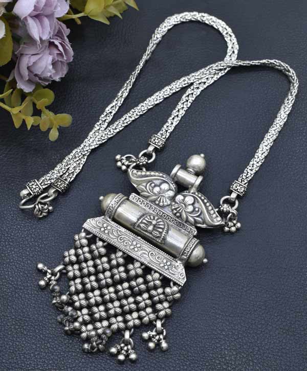 Mandrika Necklace