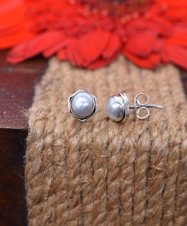 Pearl Studs