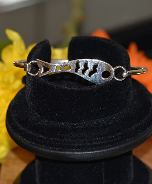 Openable Fish Bangle