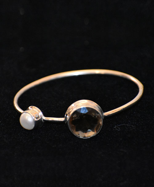 Pearl & Smokey Bangle - Platear