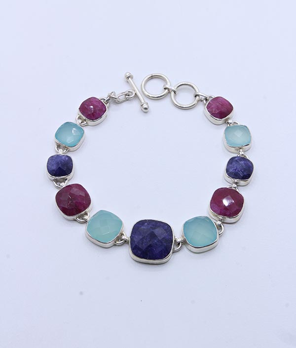 Square Design Silver Bracelet With Three Different Stones - Platear