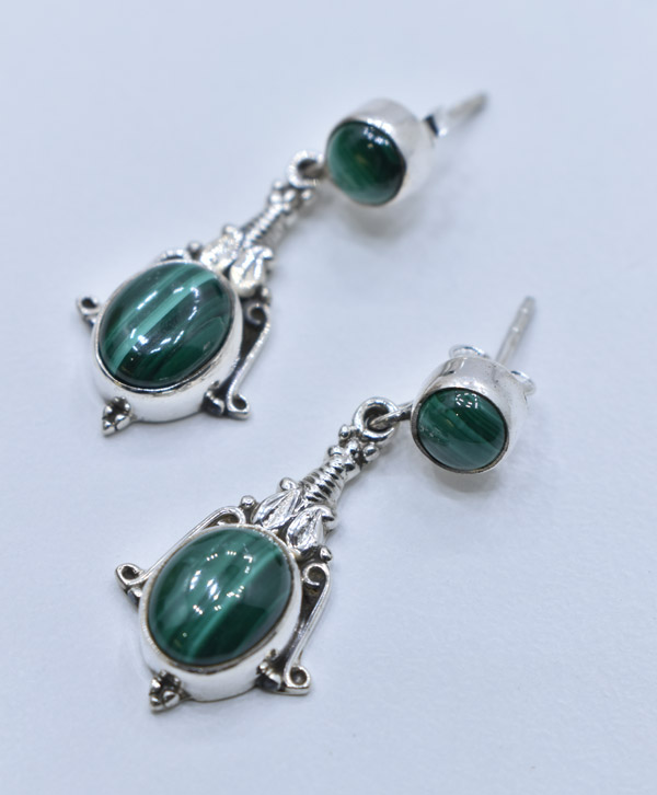 Sleek Malachite & Silver Earrings - Platear