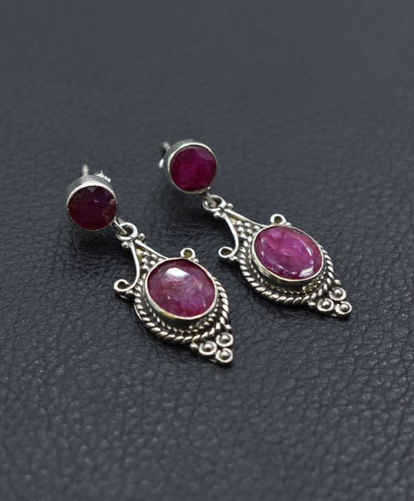 Beautiful Ruby & Silver Earrings - Platear