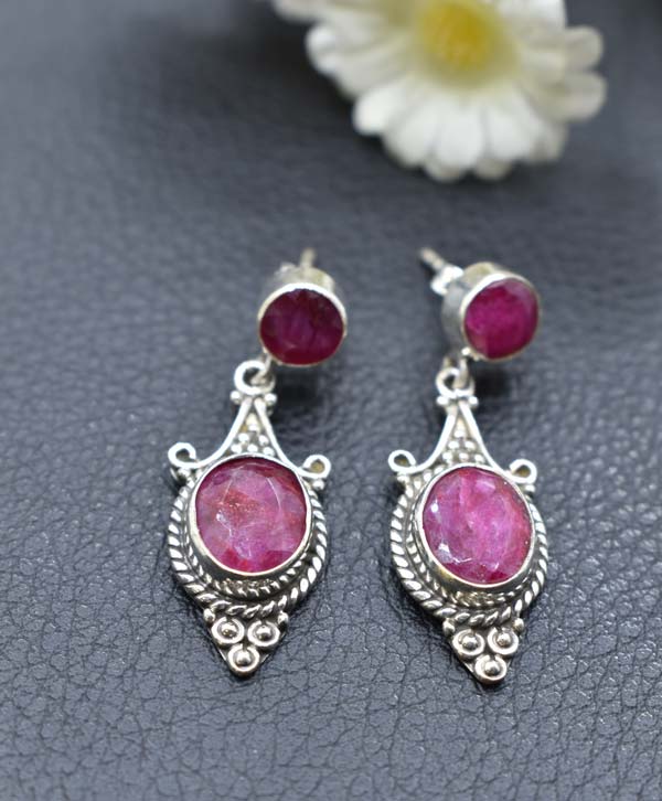 Beautiful Ruby & Silver Earrings - Platear