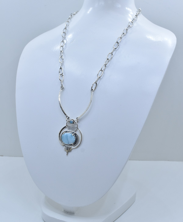 Beautiful Larimar Necklace - Platear