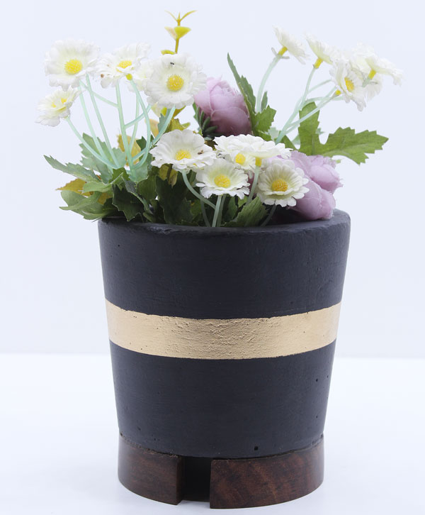 Pollux Cement Planter