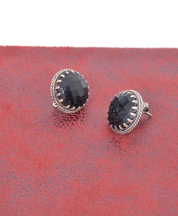 Black Onyx Stud Earrings - Platear