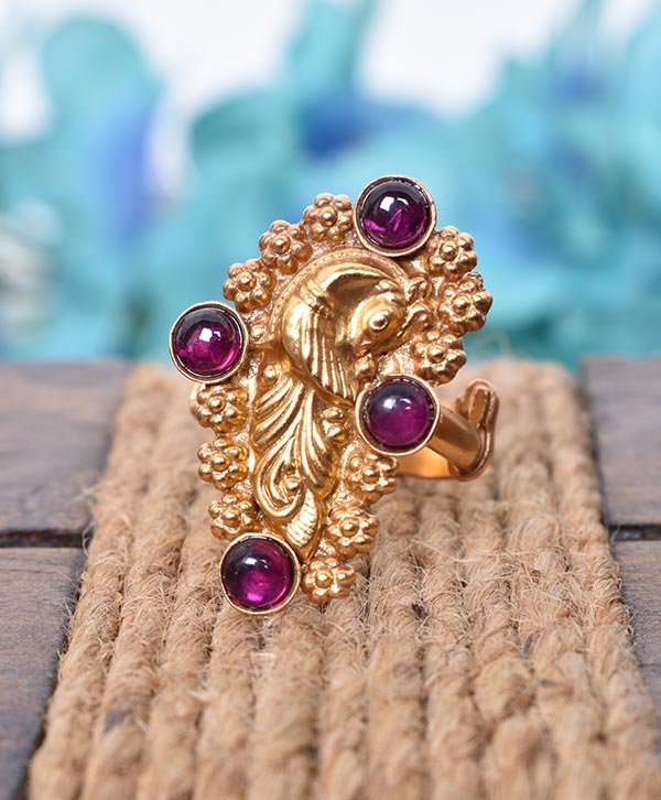 Buy quality 916 gold peacock feather design gents ring in Ahmedabad