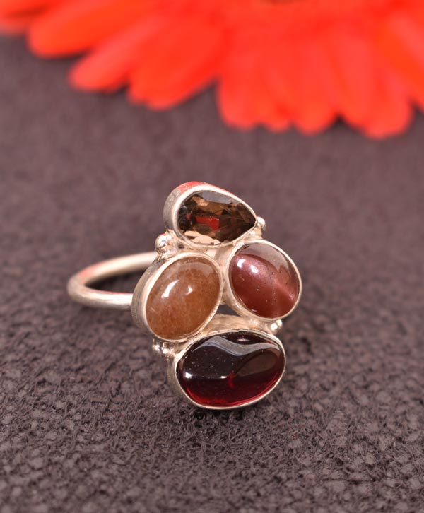 Modern deals garnet jewelry