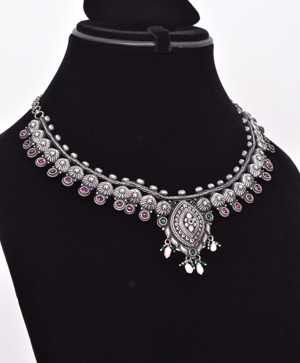 Traditional Necklaces: Buy Designer Traditional Necklaces Online - Platear