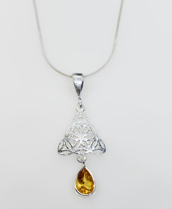14KT White Gold Three Stone Triangle Necklace 0.26 CT. T.W. - Spence  Diamonds